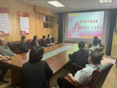 為了營(yíng)造感恩母親、關(guān)愛(ài)母親、回報(bào)母親的良好氛圍，弘揚(yáng)中華民族優(yōu)秀傳統(tǒng)文化，在母親節(jié)到來(lái)之際，聊城市水利工程總公司開(kāi)展了 我為母親唱首歌活動(dòng)。 活動(dòng)現(xiàn)場(chǎng)，大家圍坐一團(tuán)